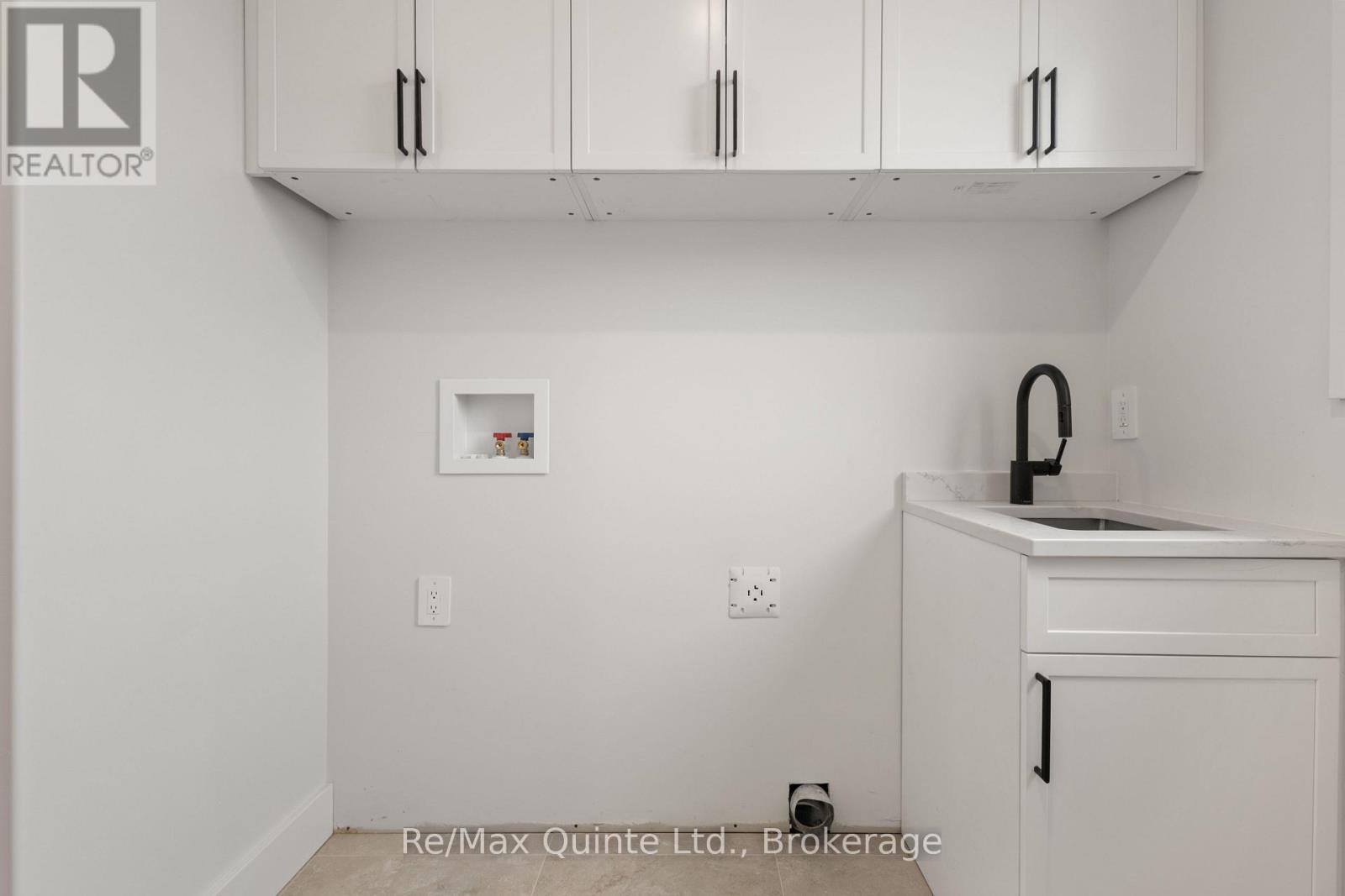 27 Exeter Court Property Photo 42