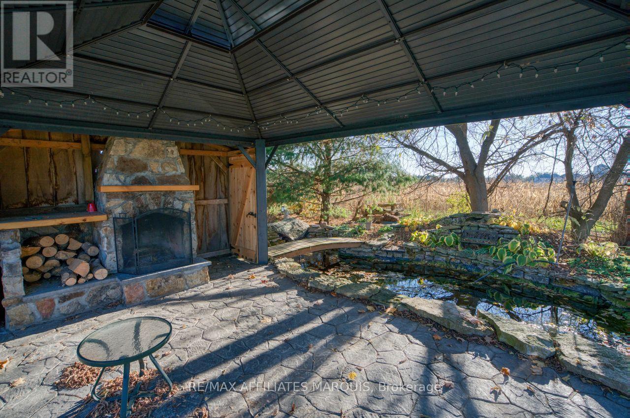 421 Summers Road Property Photo 8