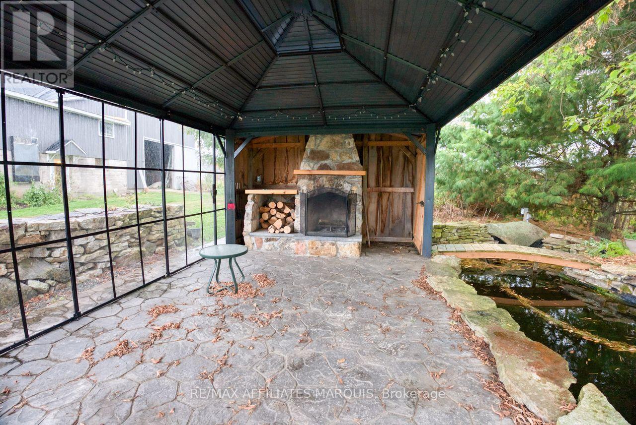 421 Summers Road Property Photo 9