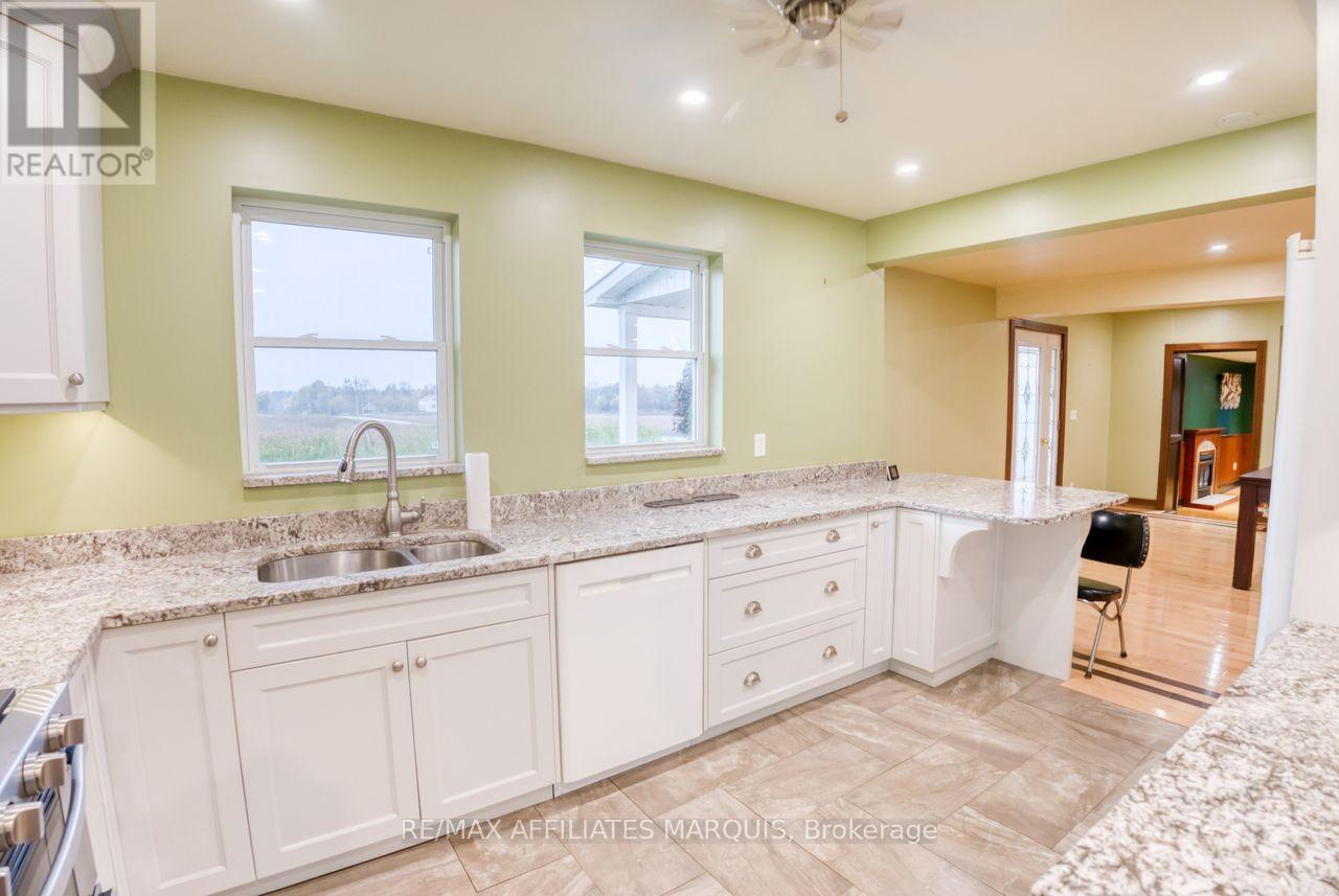 421 Summers Road Property Photo 12