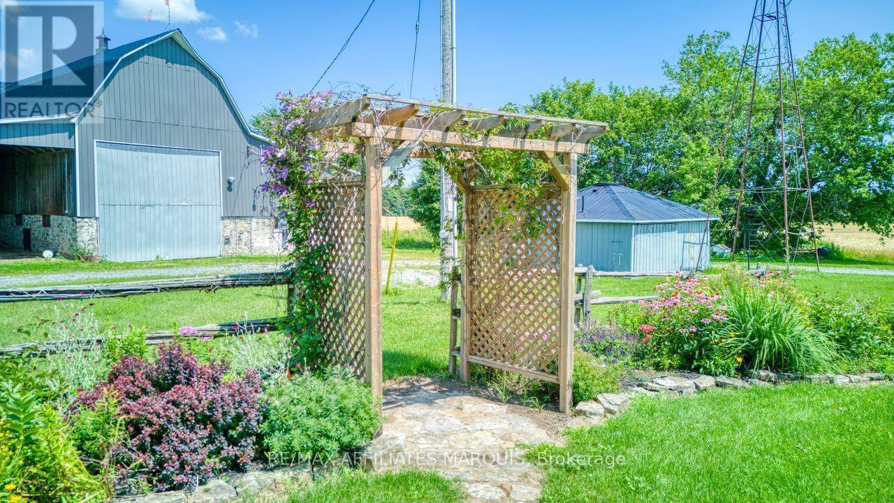 421 Summers Road Property Photo 32
