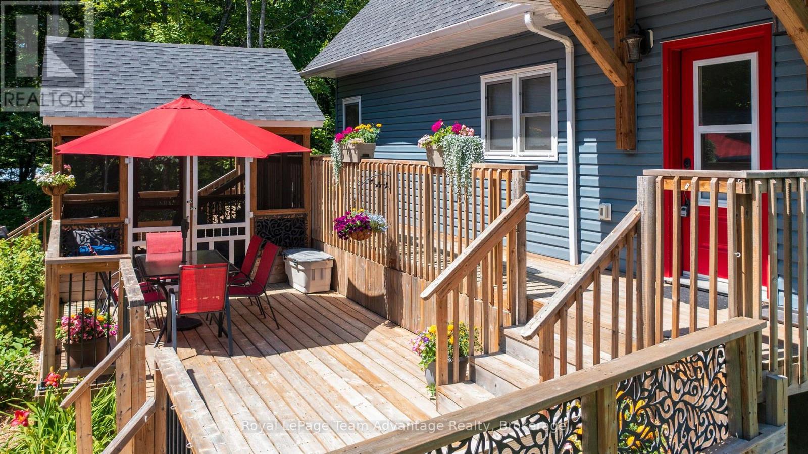 17 Hagerman Court Property Photo 4