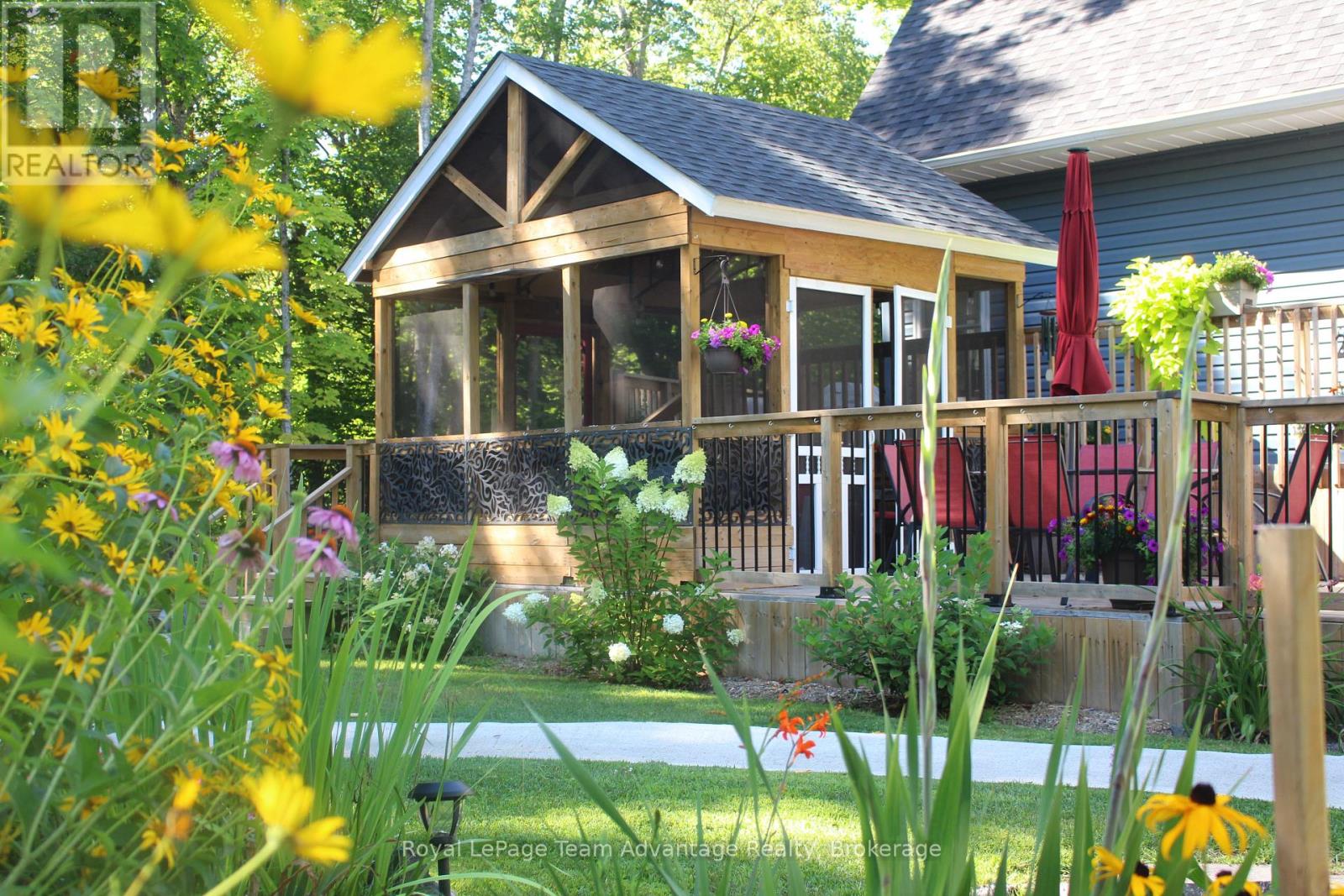 17 Hagerman Court Property Photo 5