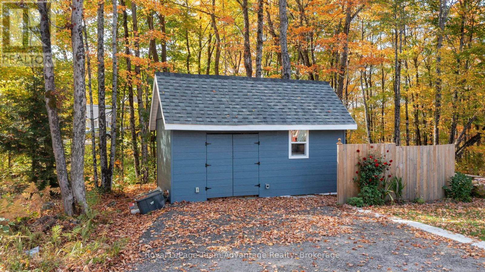 17 Hagerman Court Property Photo 9