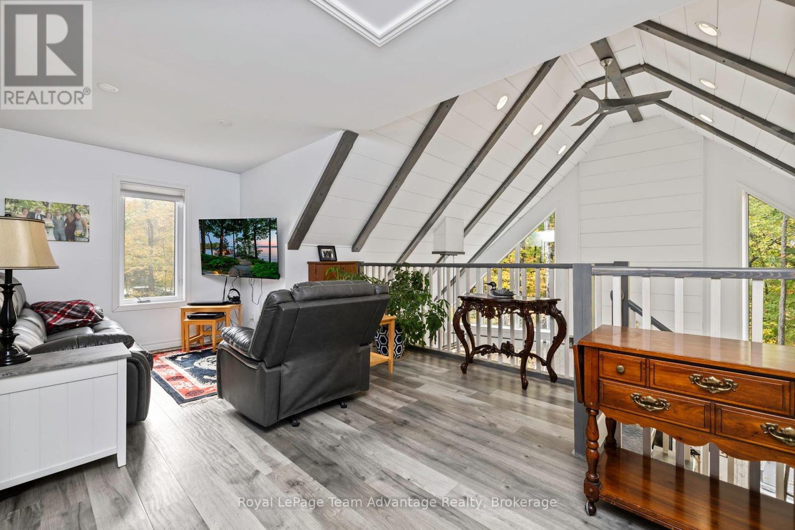 17 Hagerman Court Property Photo 22