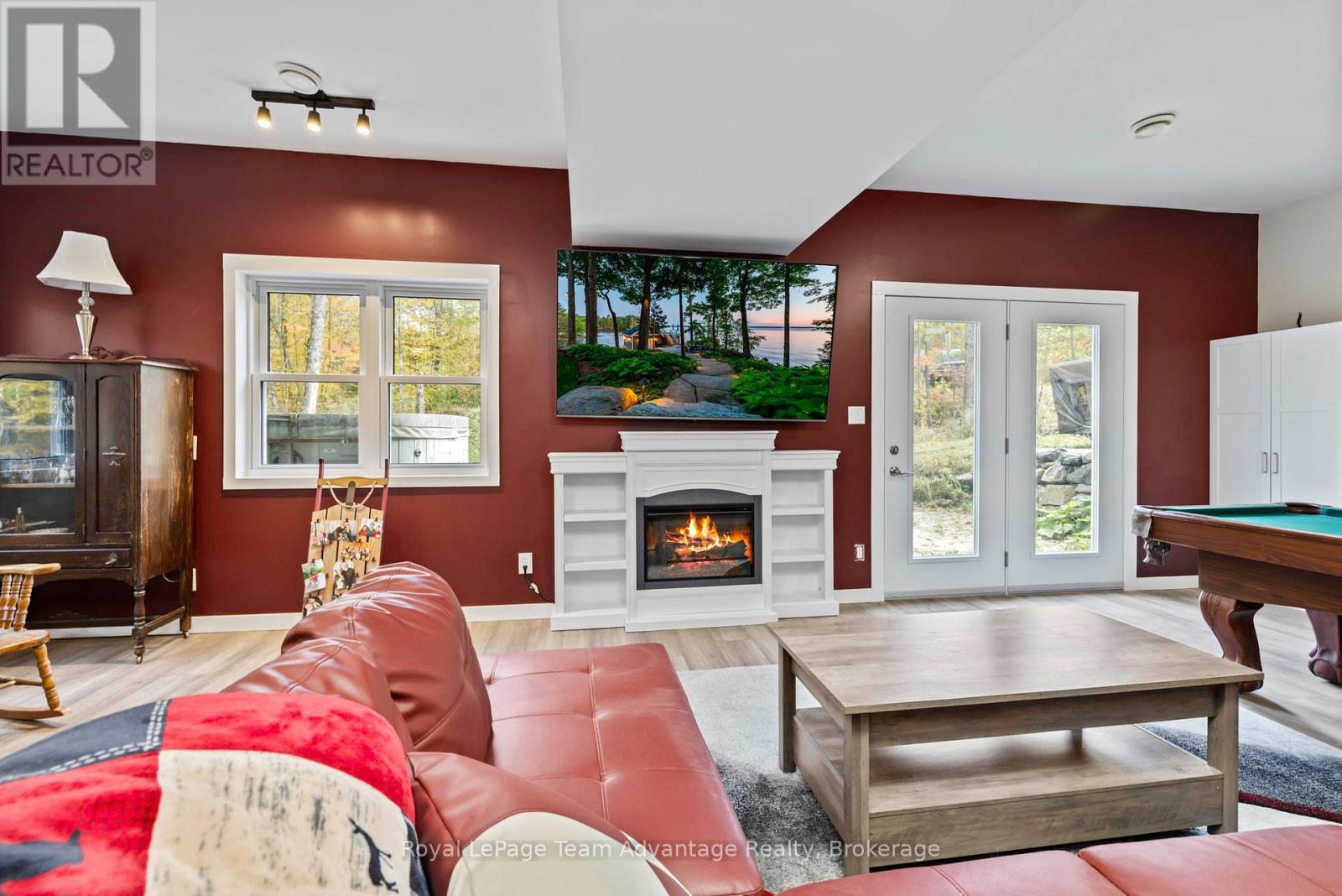 17 Hagerman Court Property Photo 32