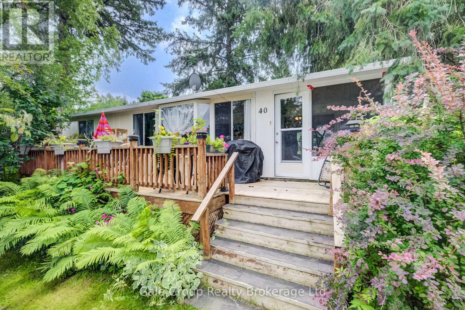 40 - 495856 10th Line Property Photo 1