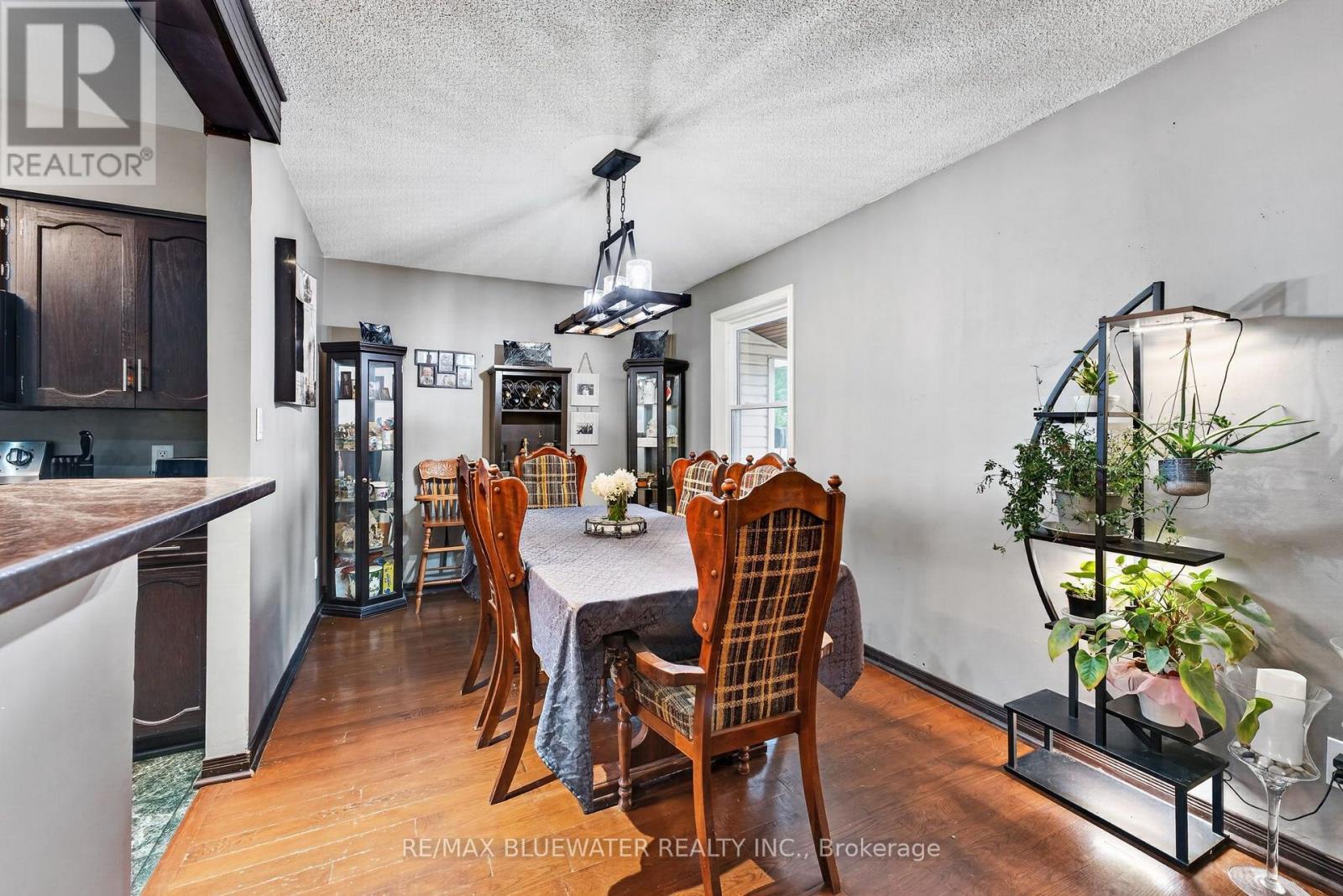 210 Hill Street Property Photo 11