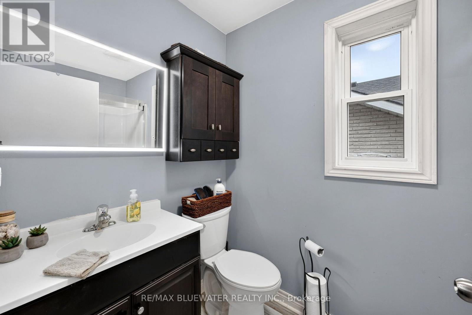 210 Hill Street Property Photo 18