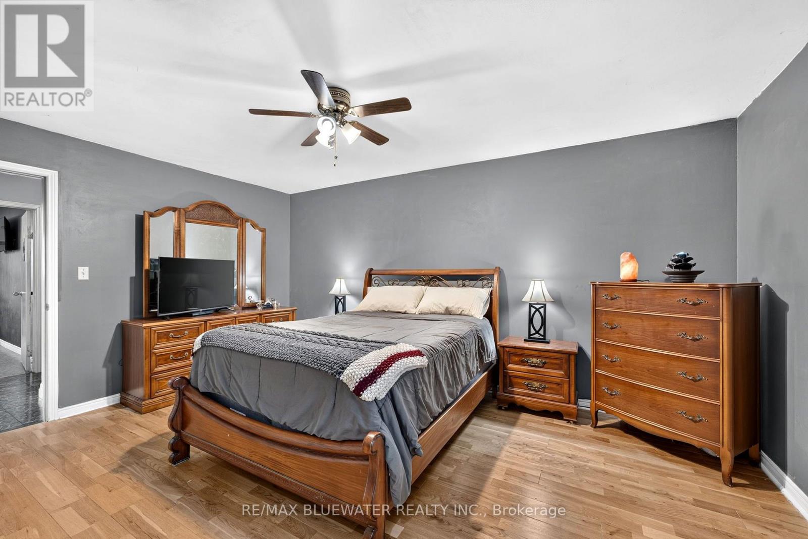 210 Hill Street Property Photo 20