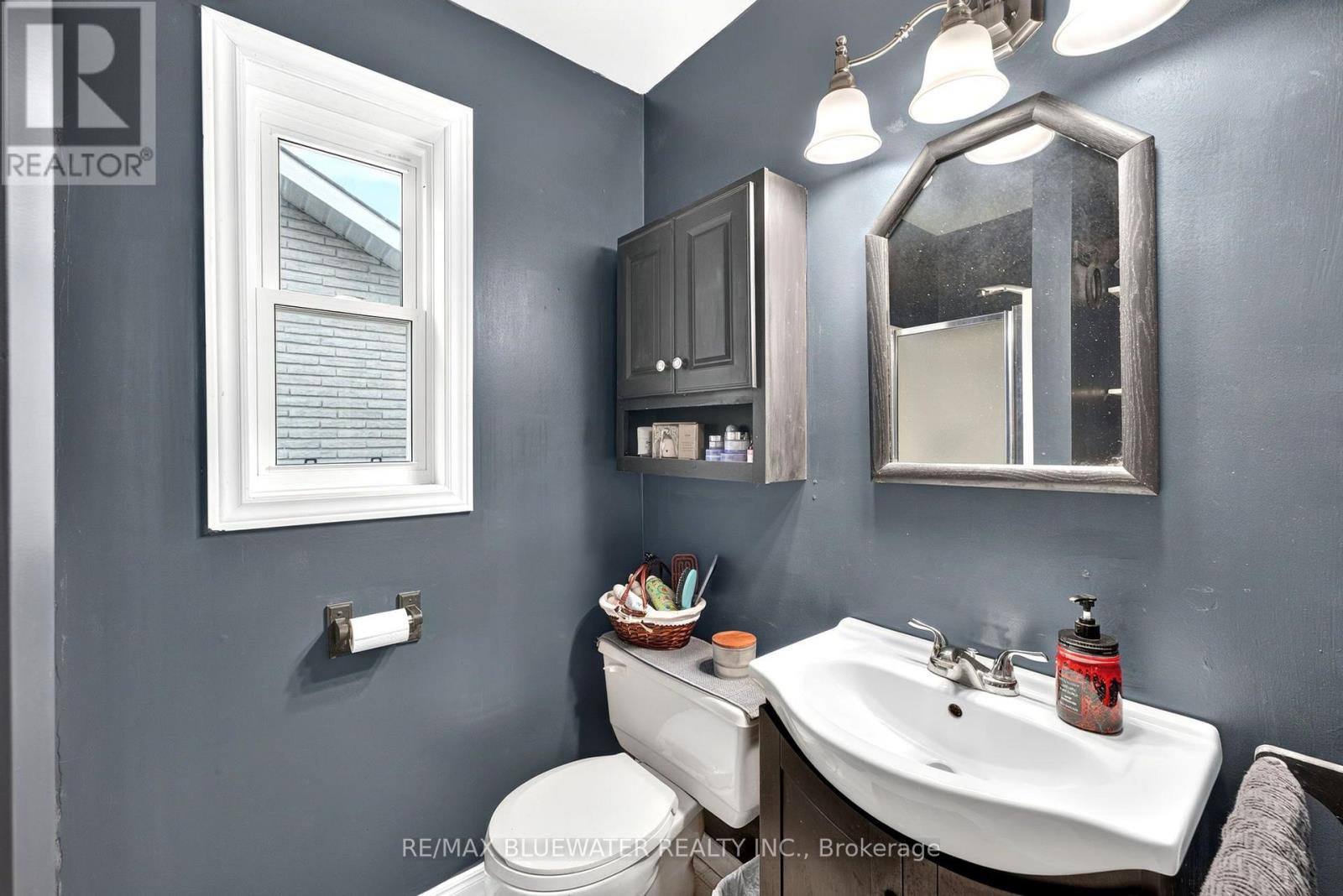 210 Hill Street Property Photo 21
