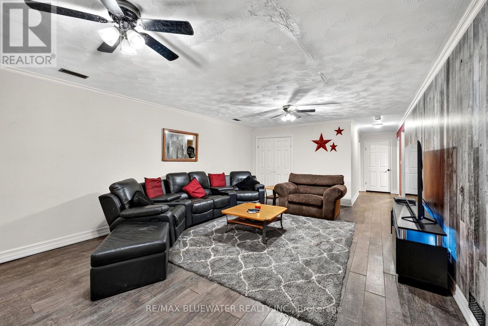 210 Hill Street Property Photo 26