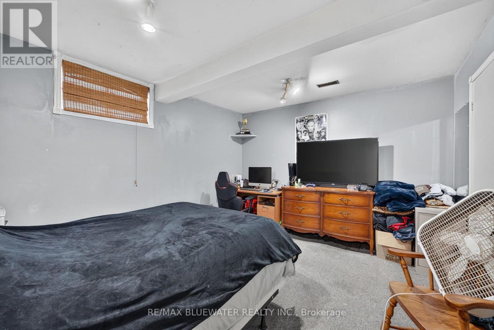 210 Hill Street Property Photo 32