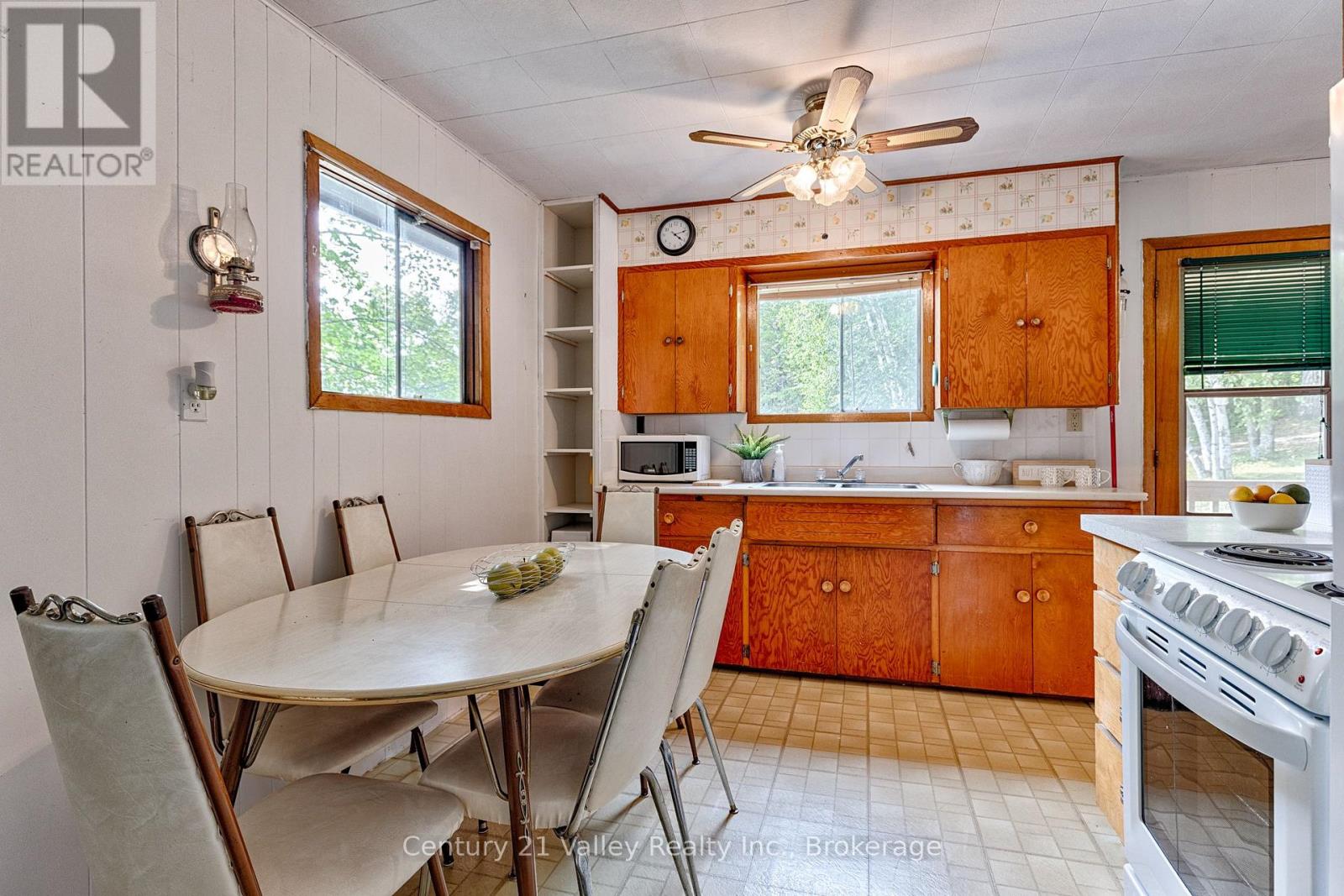 27a Maple Grove Lane Property Photo 10