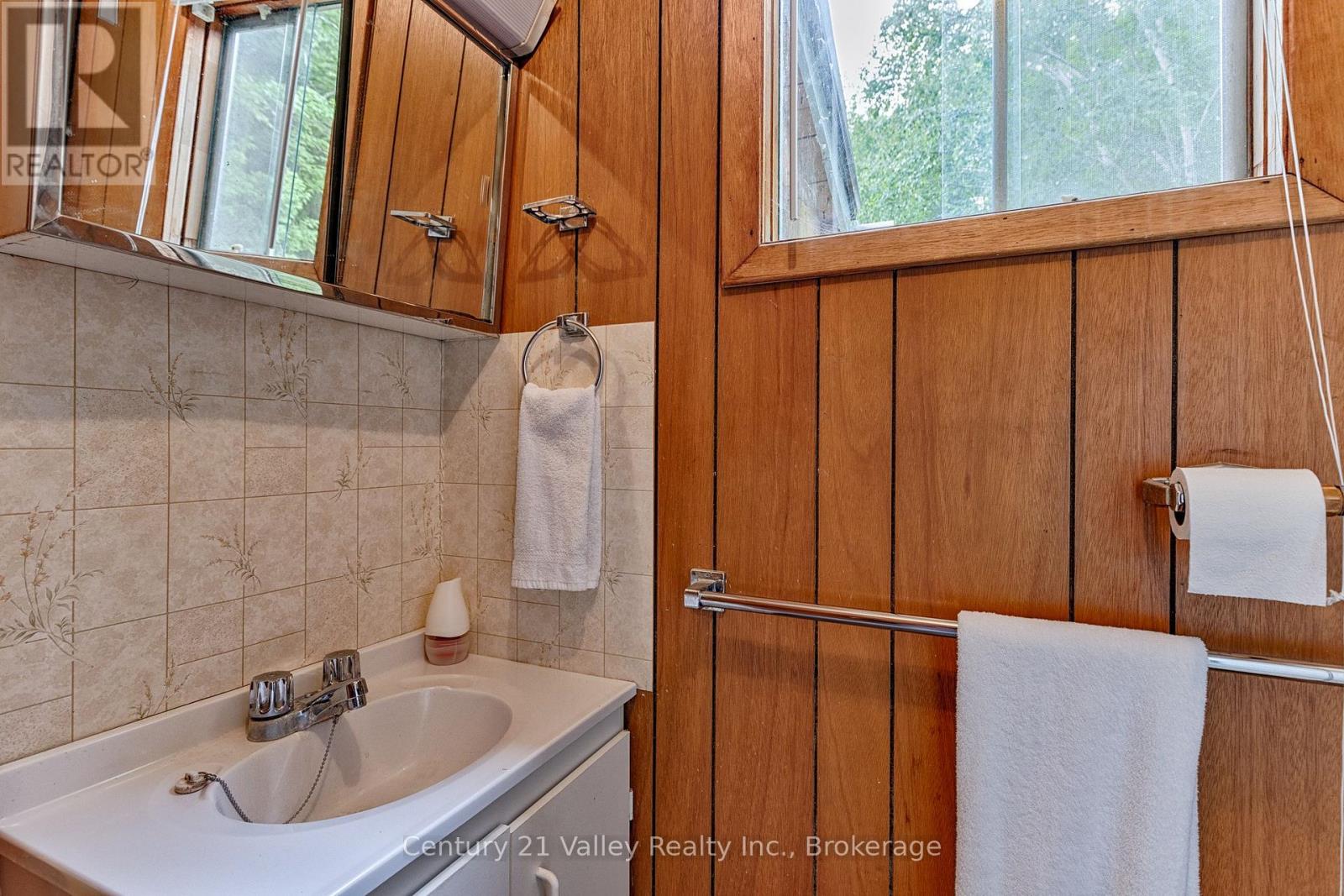 27a Maple Grove Lane Property Photo 22