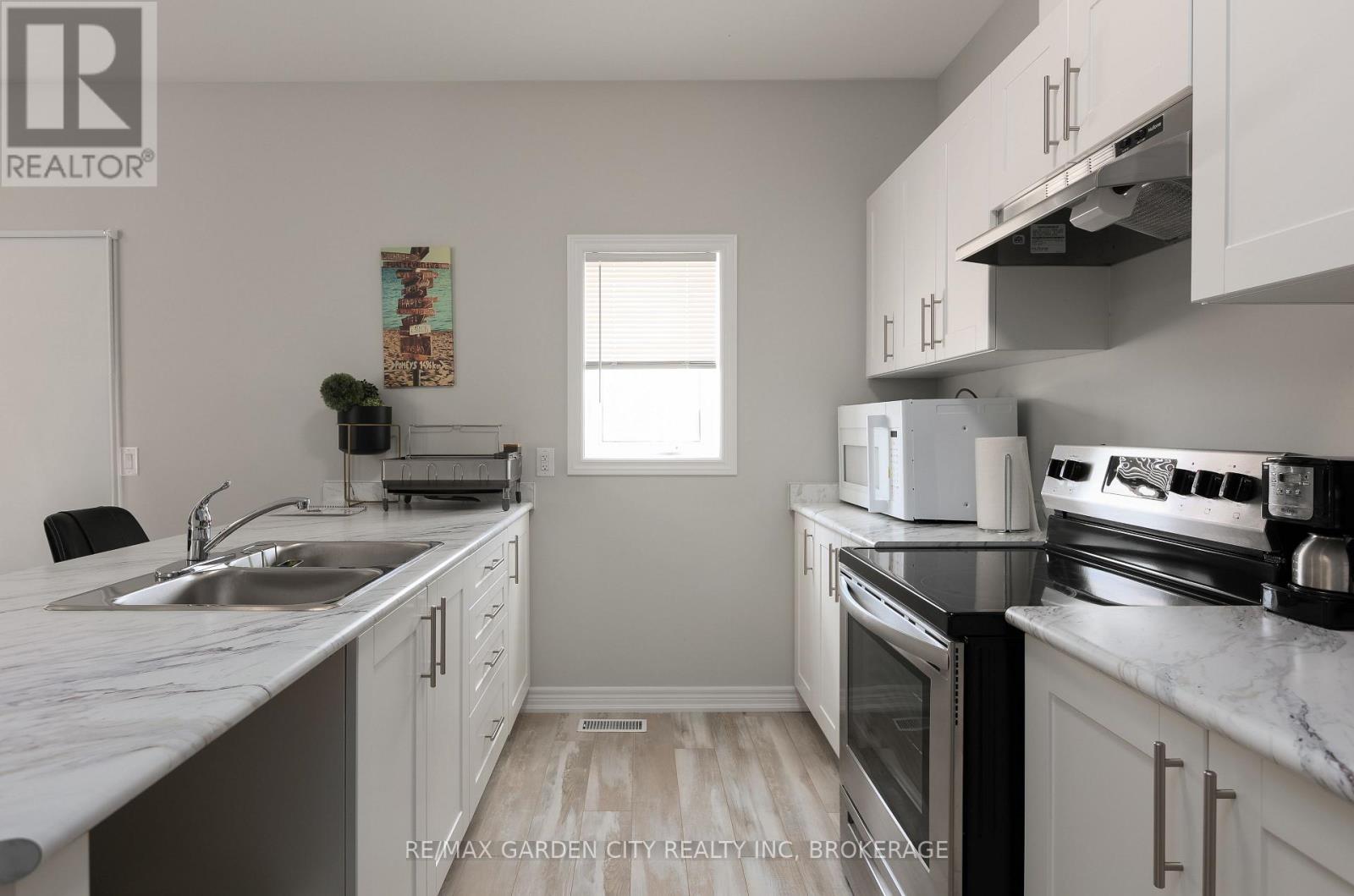 33 Bounty Avenue Property Photo 6