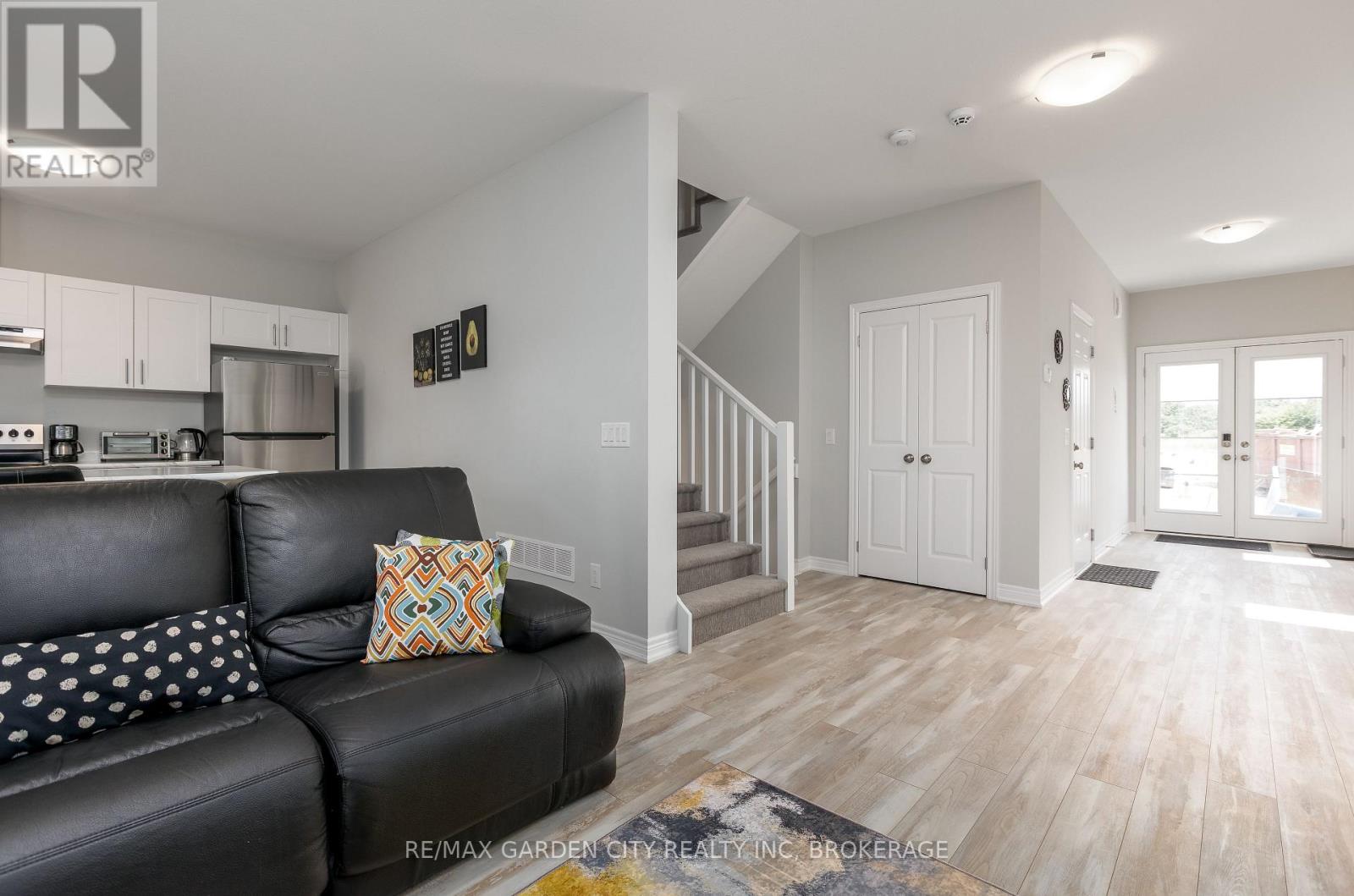 33 Bounty Avenue Property Photo 10
