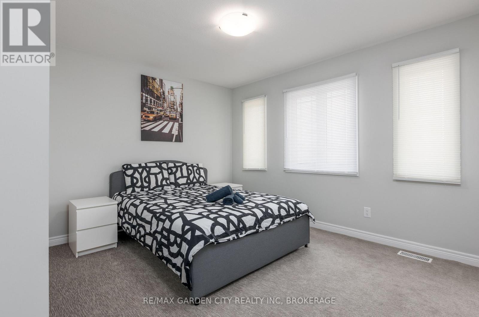 33 Bounty Avenue Property Photo 13