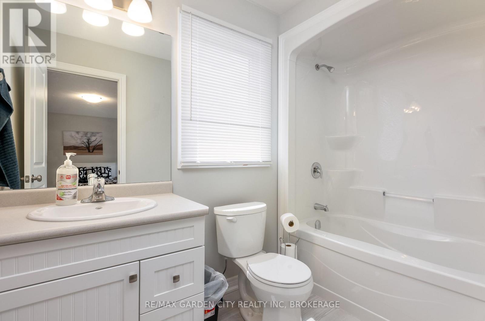 33 Bounty Avenue Property Photo 22