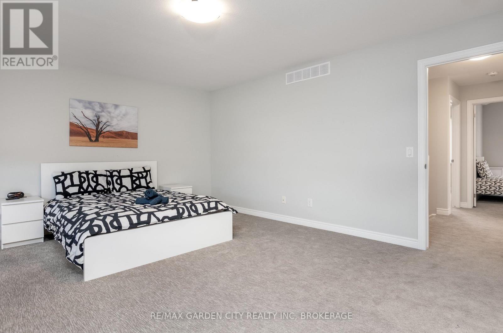 33 Bounty Avenue Property Photo 23