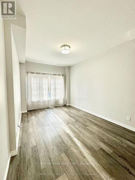 1183 Duke Street Property Photo 2