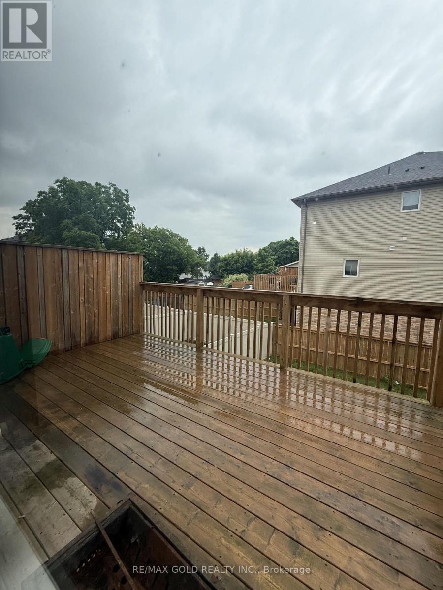 1183 Duke Street Property Photo 7