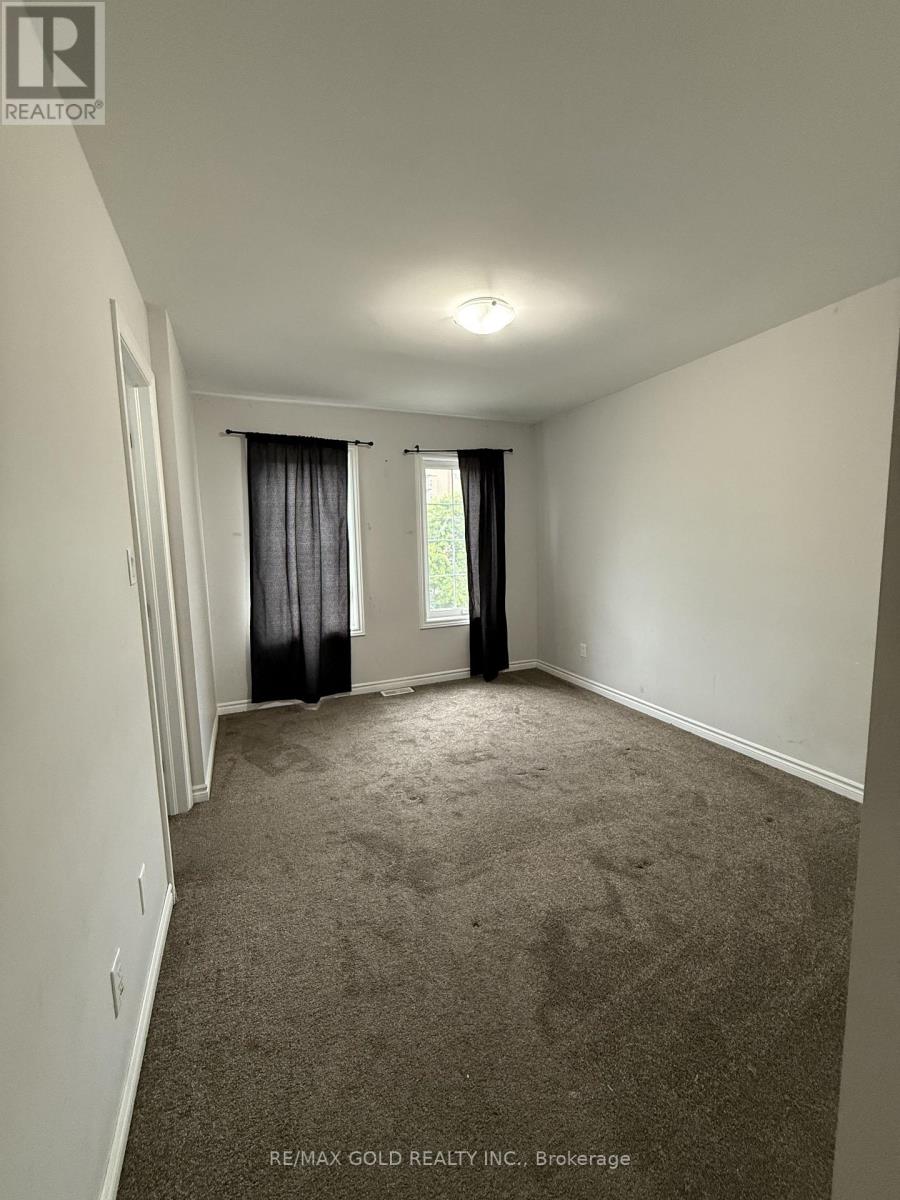 1183 Duke Street Property Photo 10