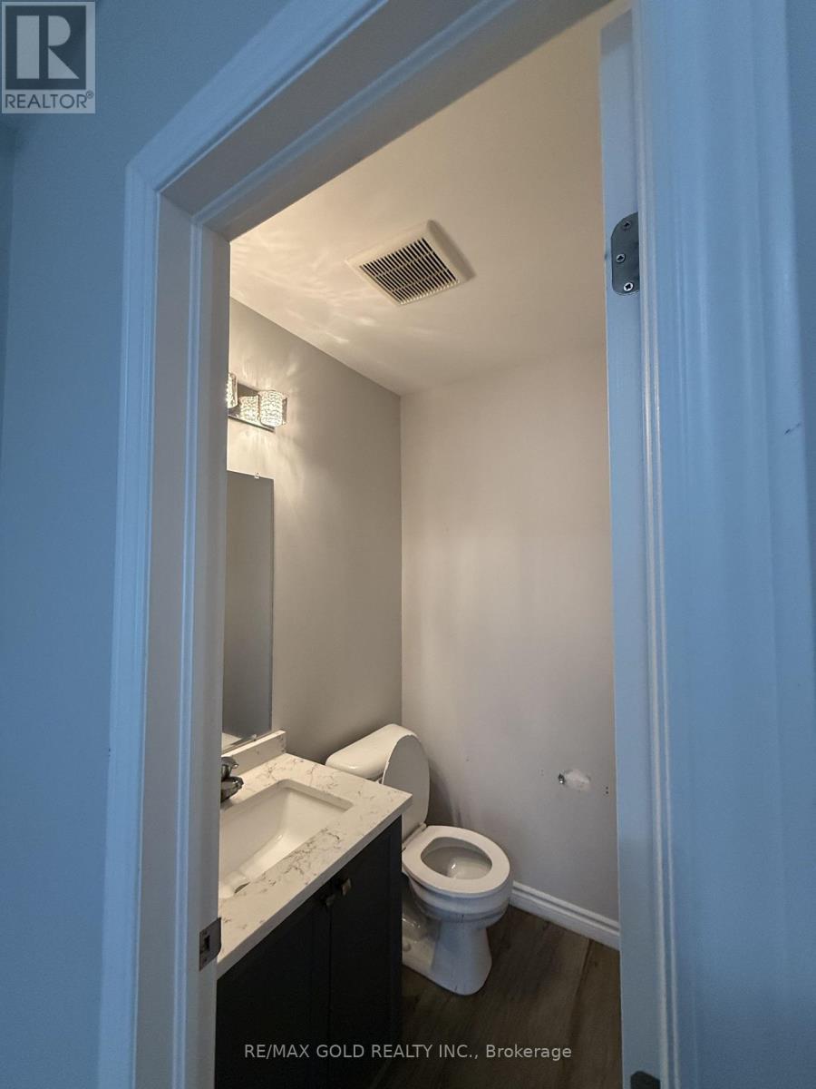 1183 Duke Street Property Photo 14