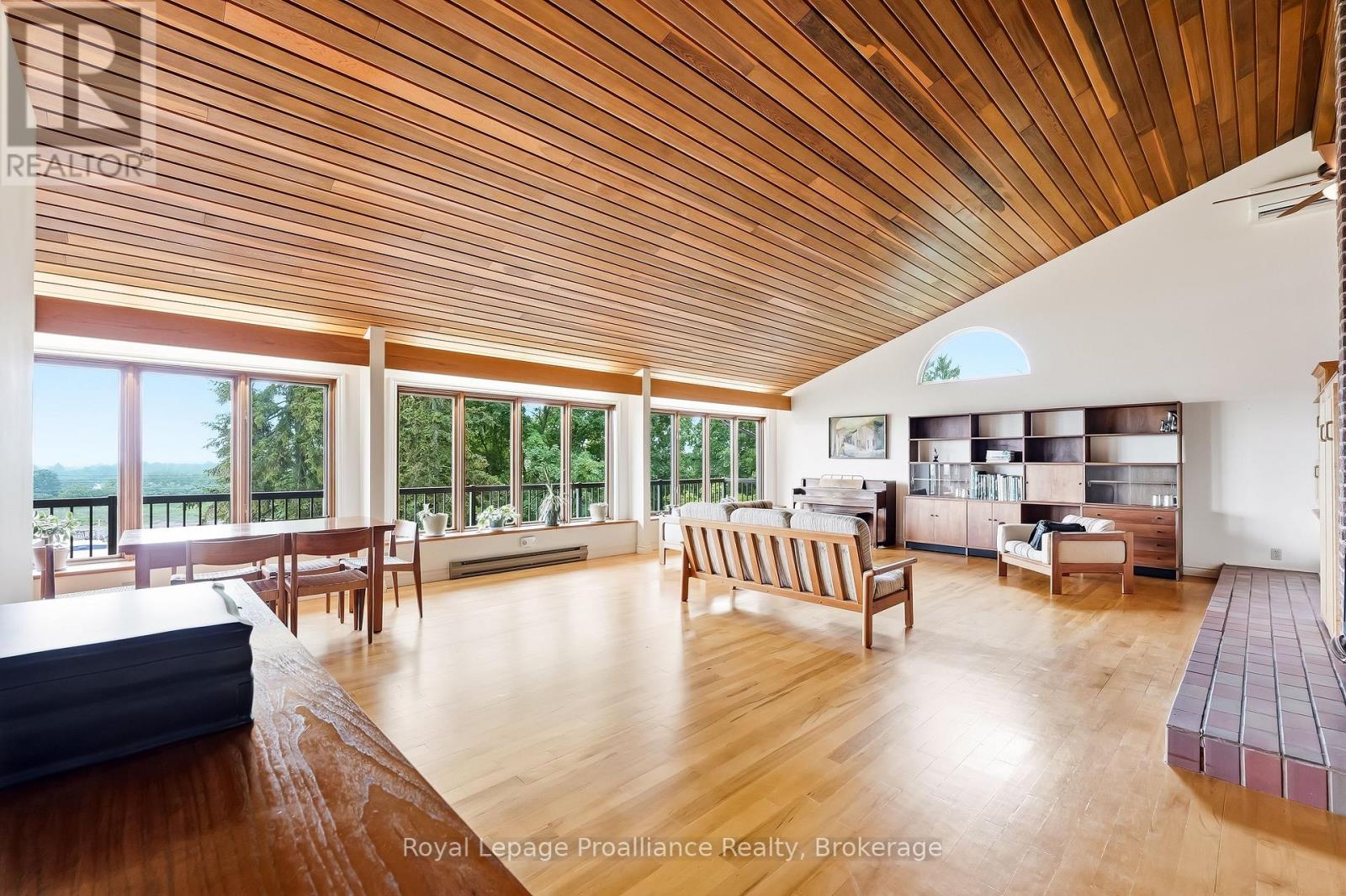 144 Elizabeth Street Property Photo 2