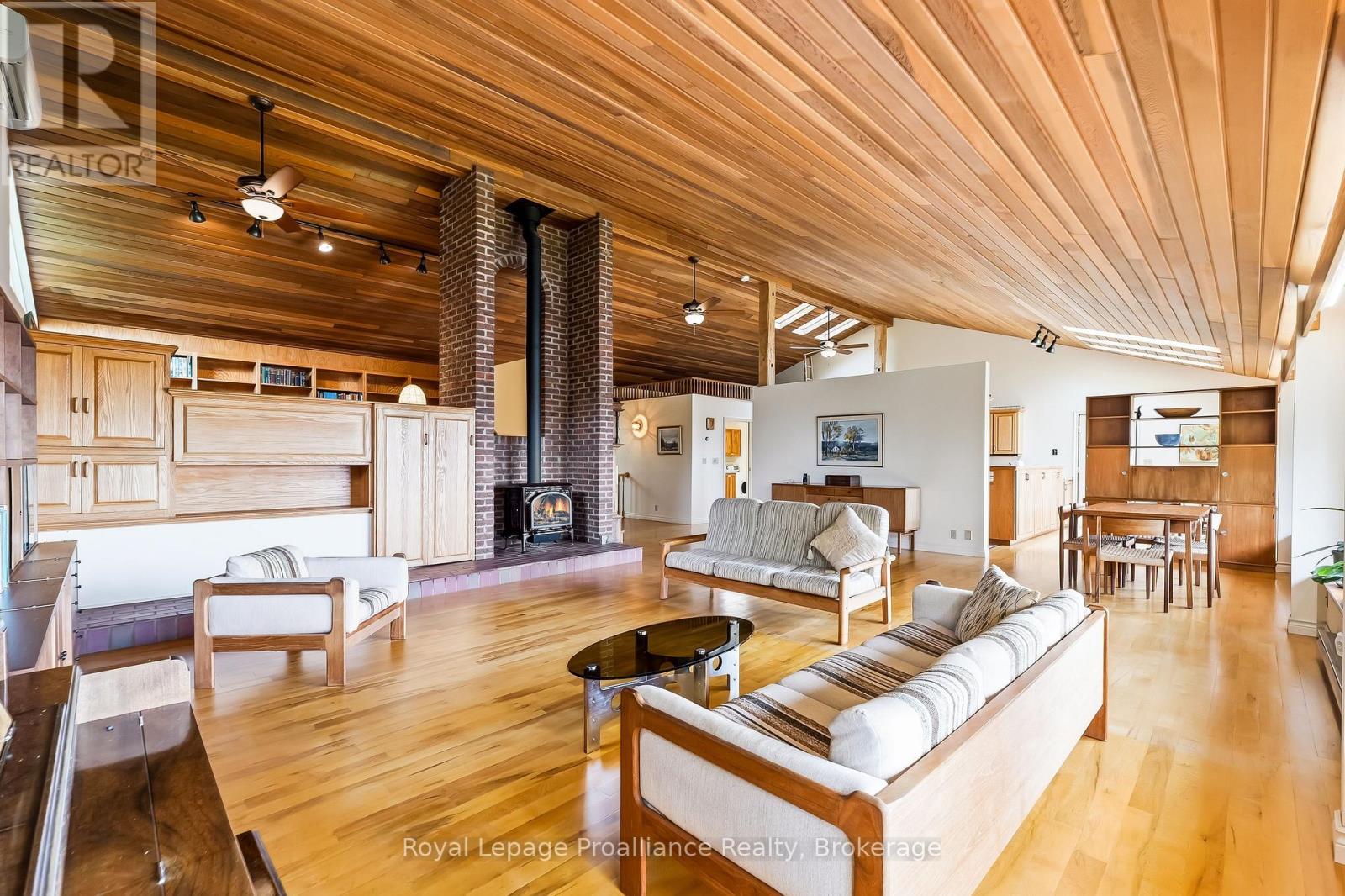 144 Elizabeth Street Property Photo 13