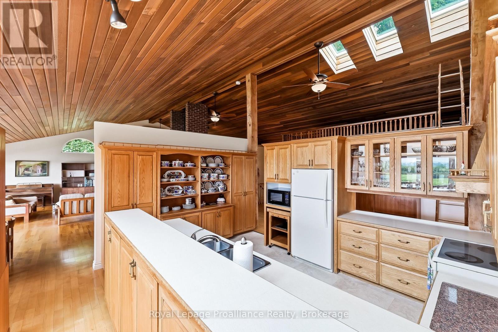 144 Elizabeth Street Property Photo 17