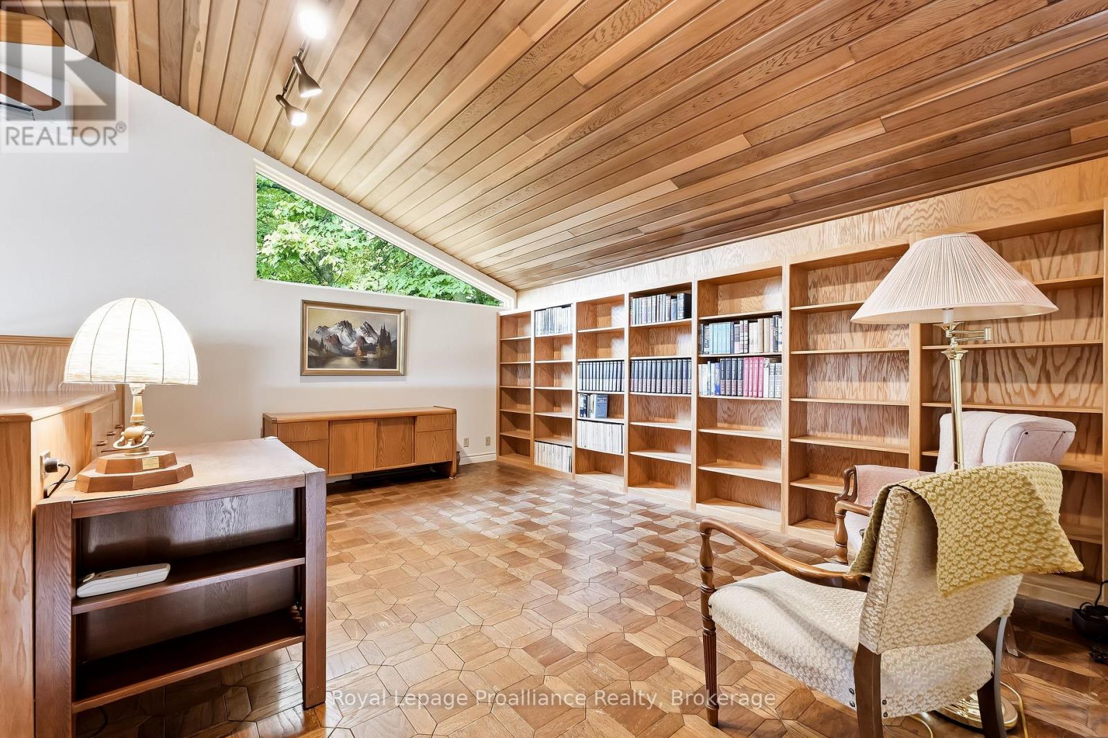 144 Elizabeth Street Property Photo 23