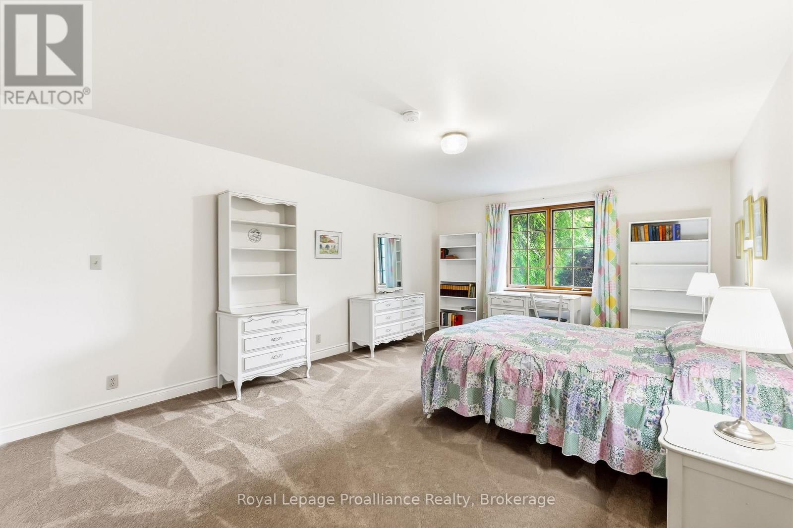 144 Elizabeth Street Property Photo 37