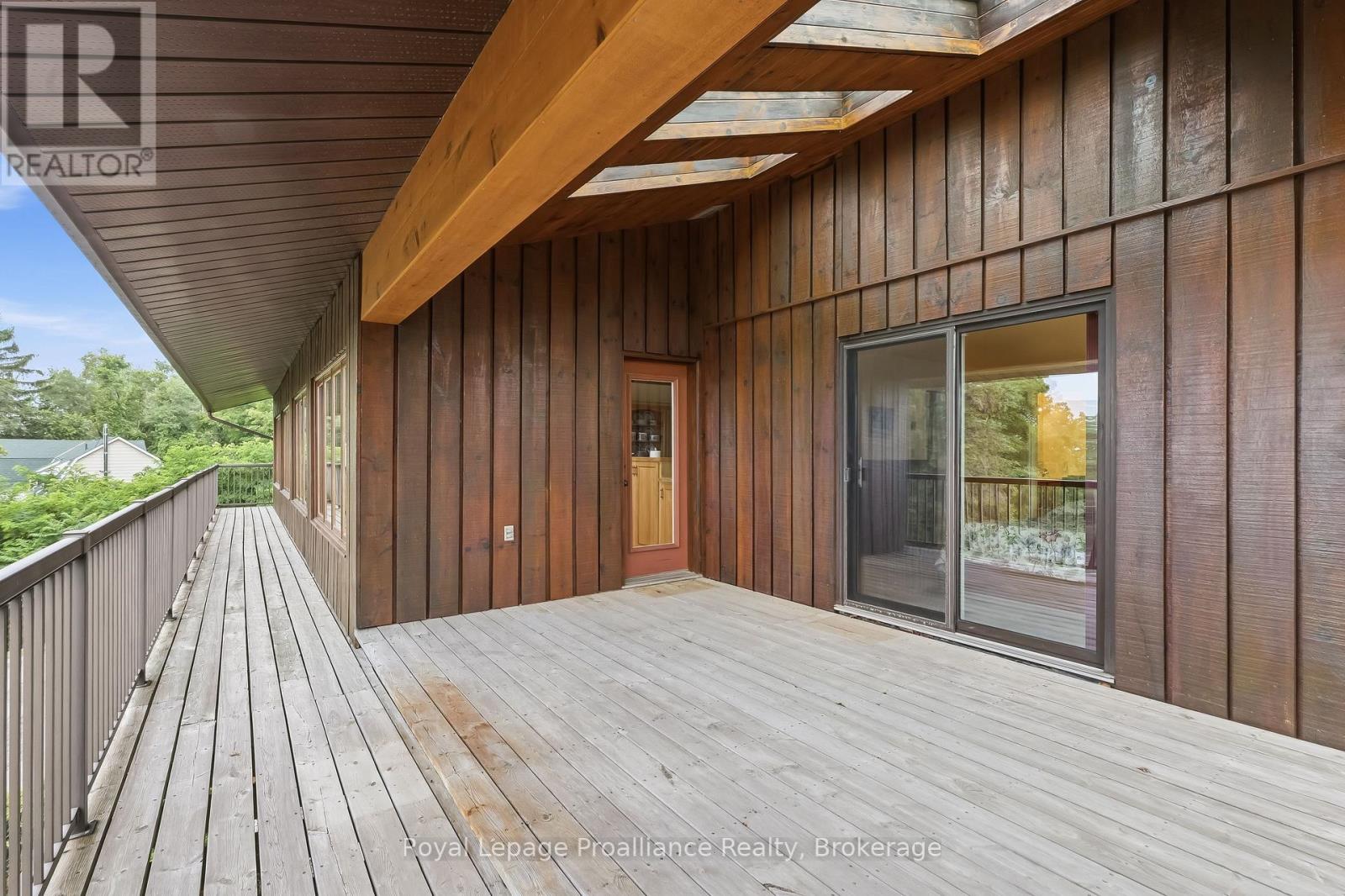 144 Elizabeth Street Property Photo 40