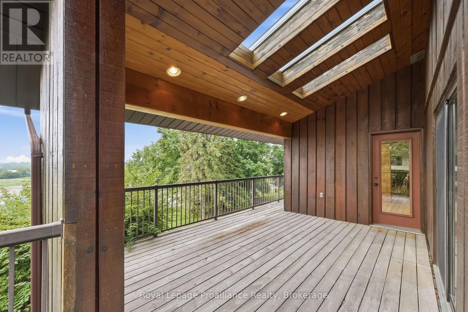 144 Elizabeth Street Property Photo 42