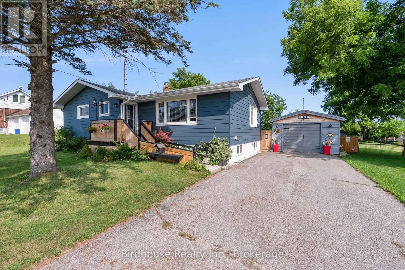 1499 Highway 7 Property Photo 1