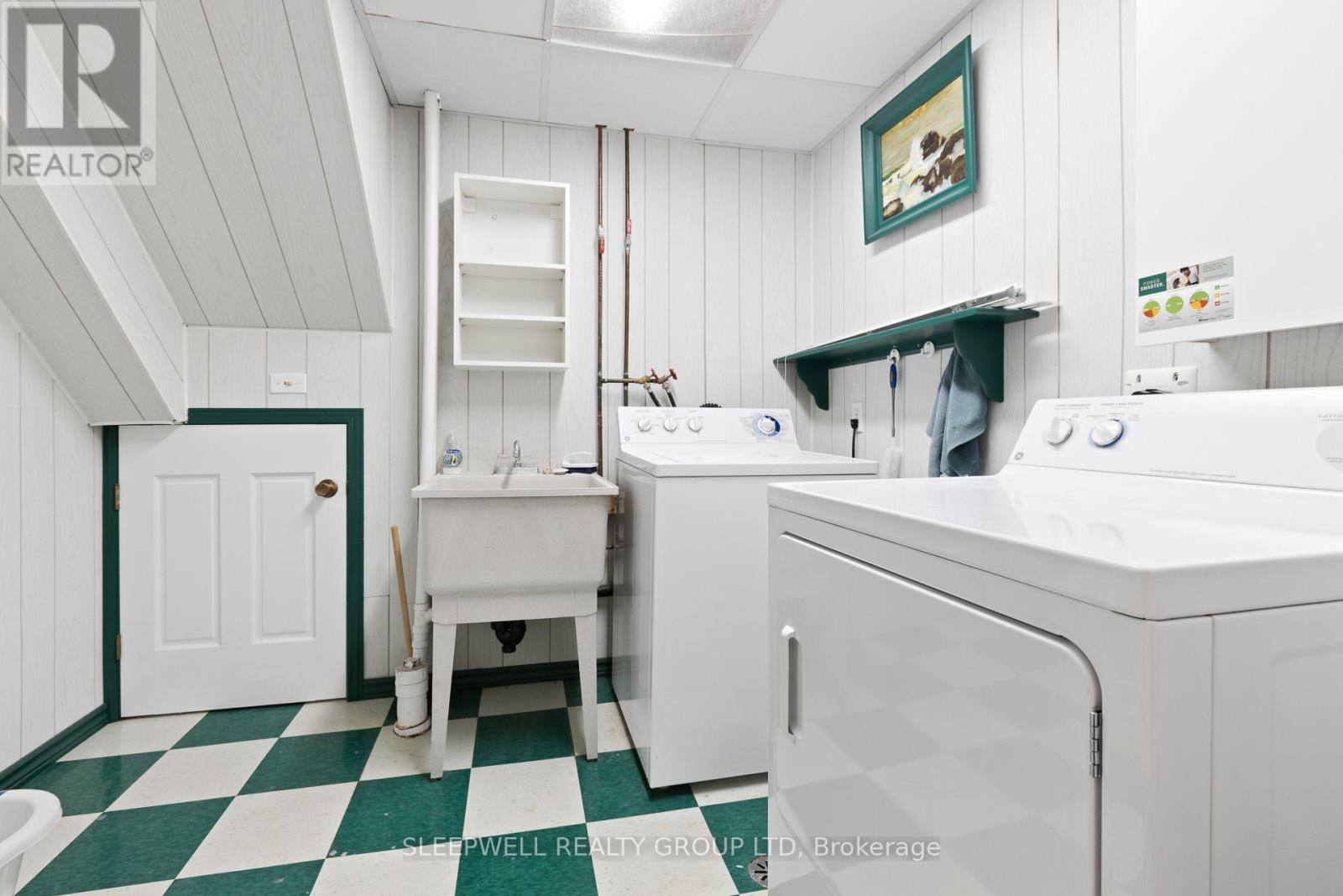 42 Charkay Street Property Photo 18