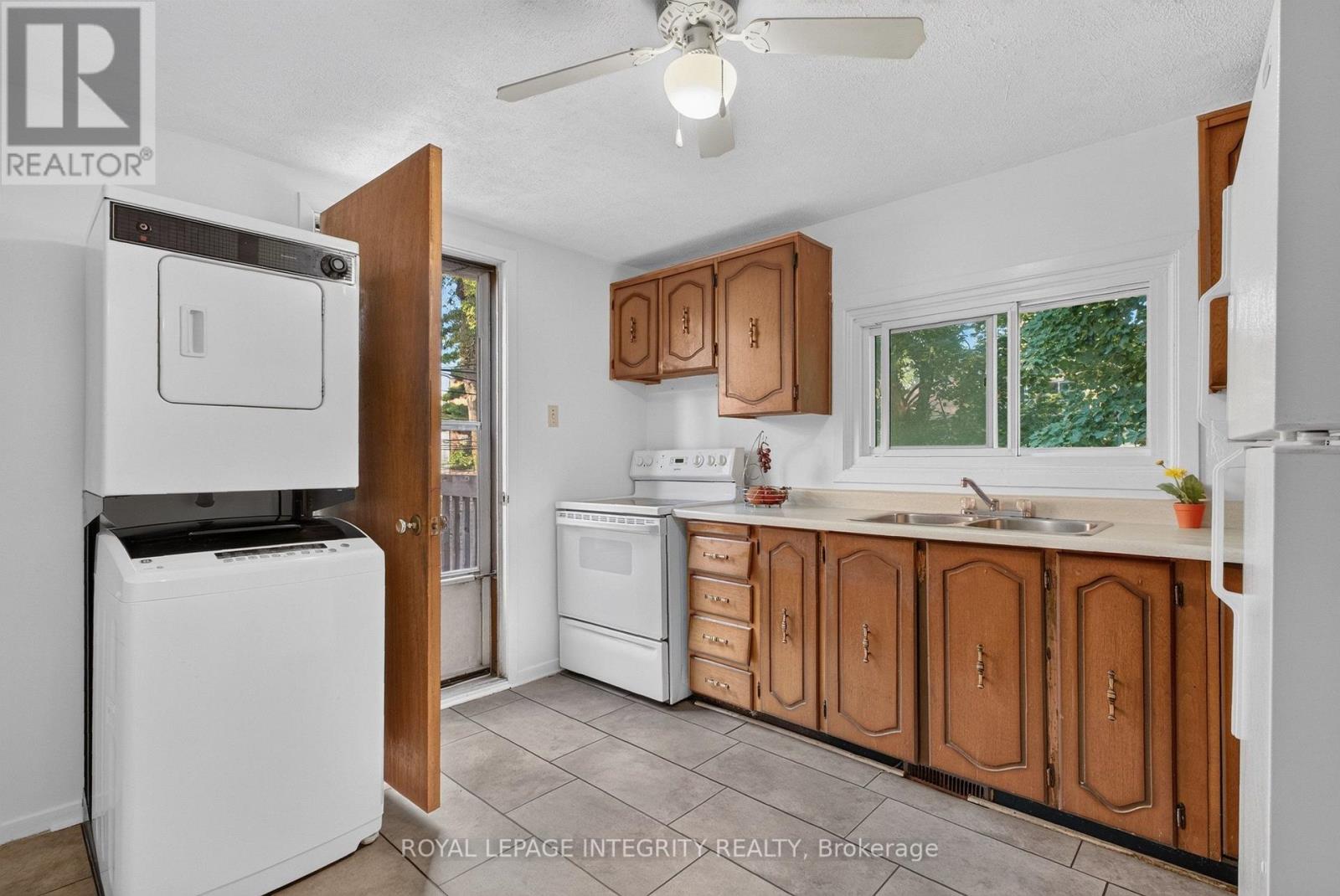 141 Percy Street Property Photo 21