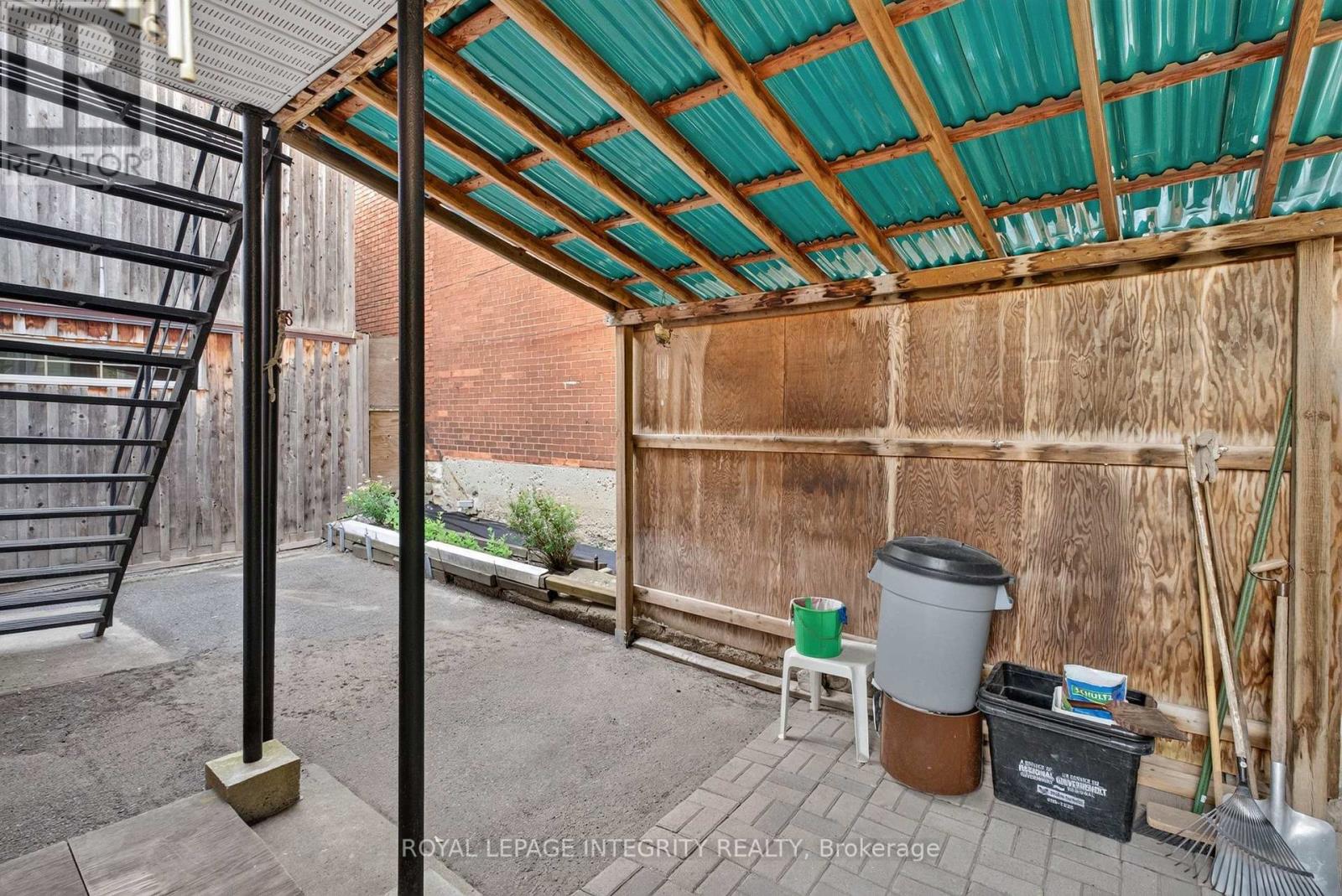 141 Percy Street Property Photo 37