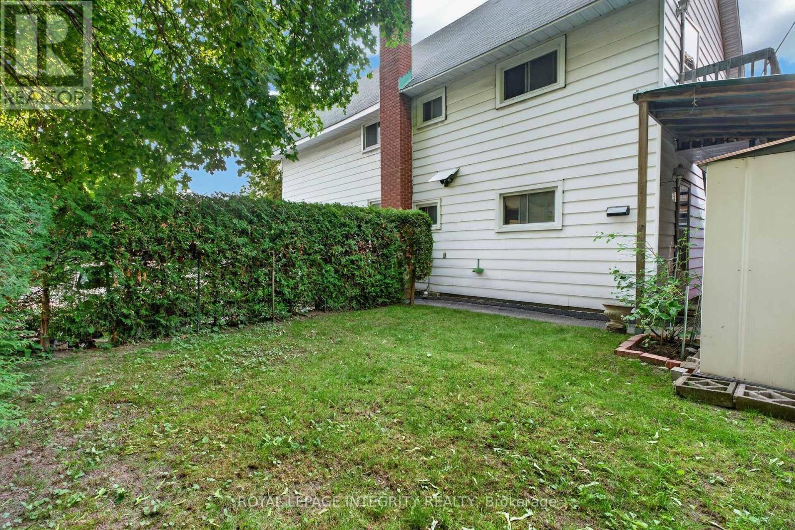 141 Percy Street Property Photo 40