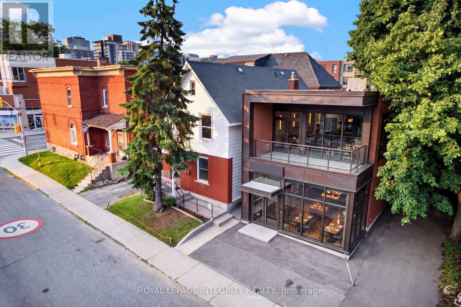 141 Percy Street Property Photo 47