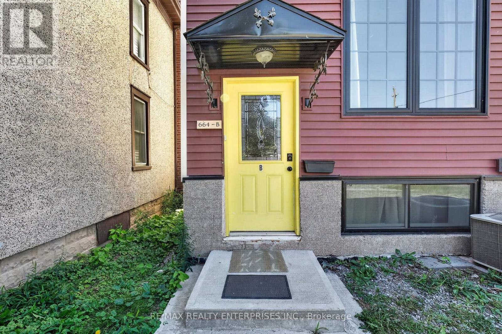 664 King Street Property Photo 37