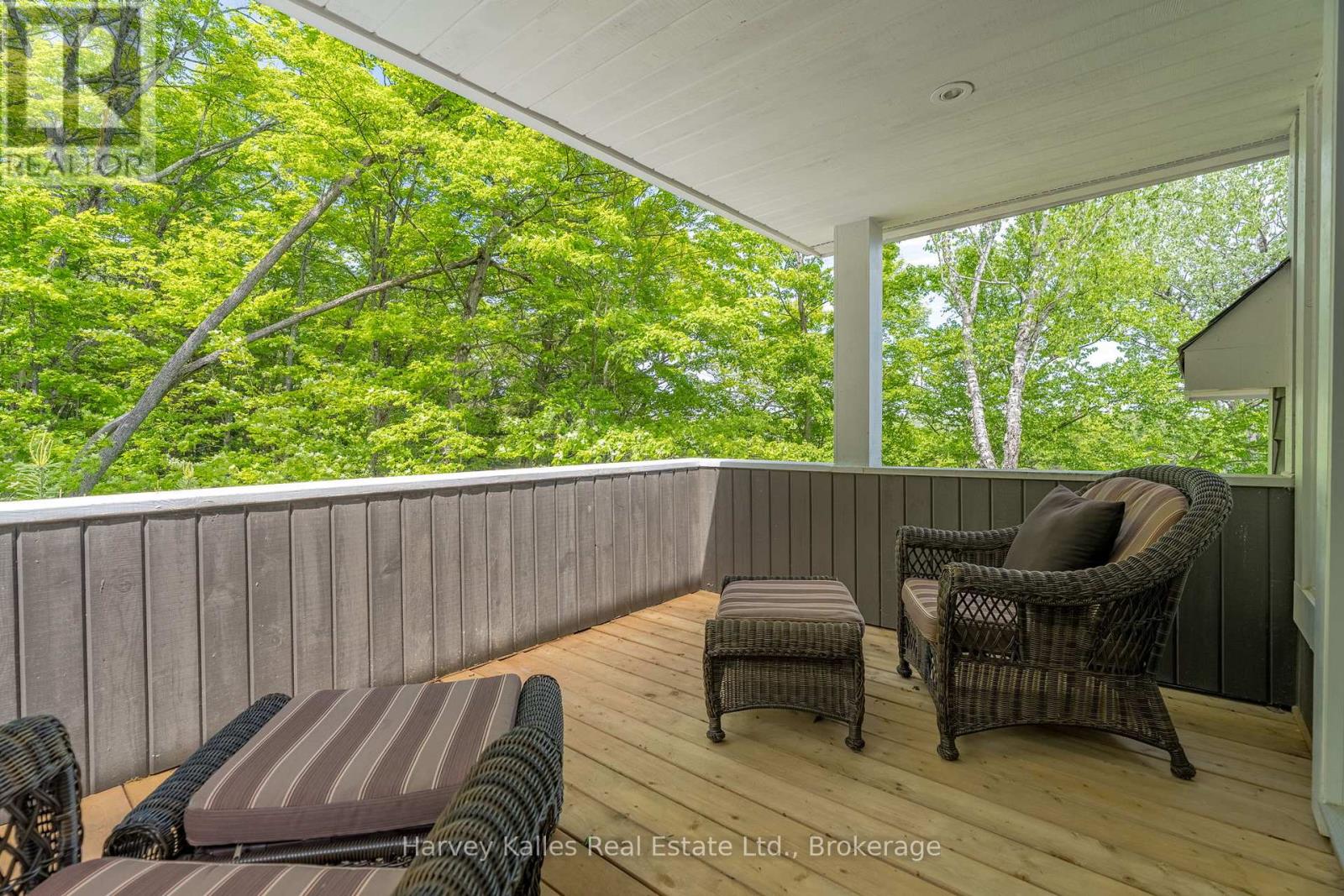 161 Town Line Road E Property Photo 28