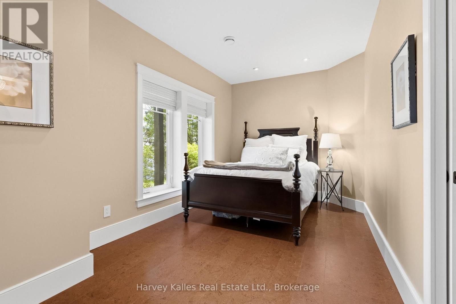 161 Town Line Road E Property Photo 34