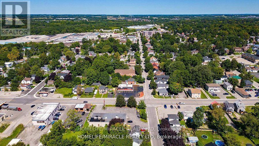 235 Dundas Street Property Photo 8