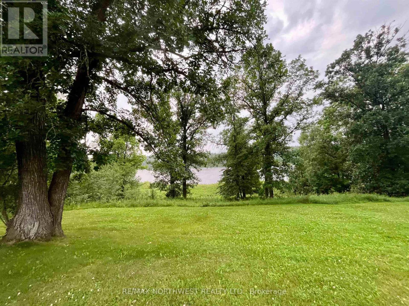986 Hwy 11 Property Photo 2