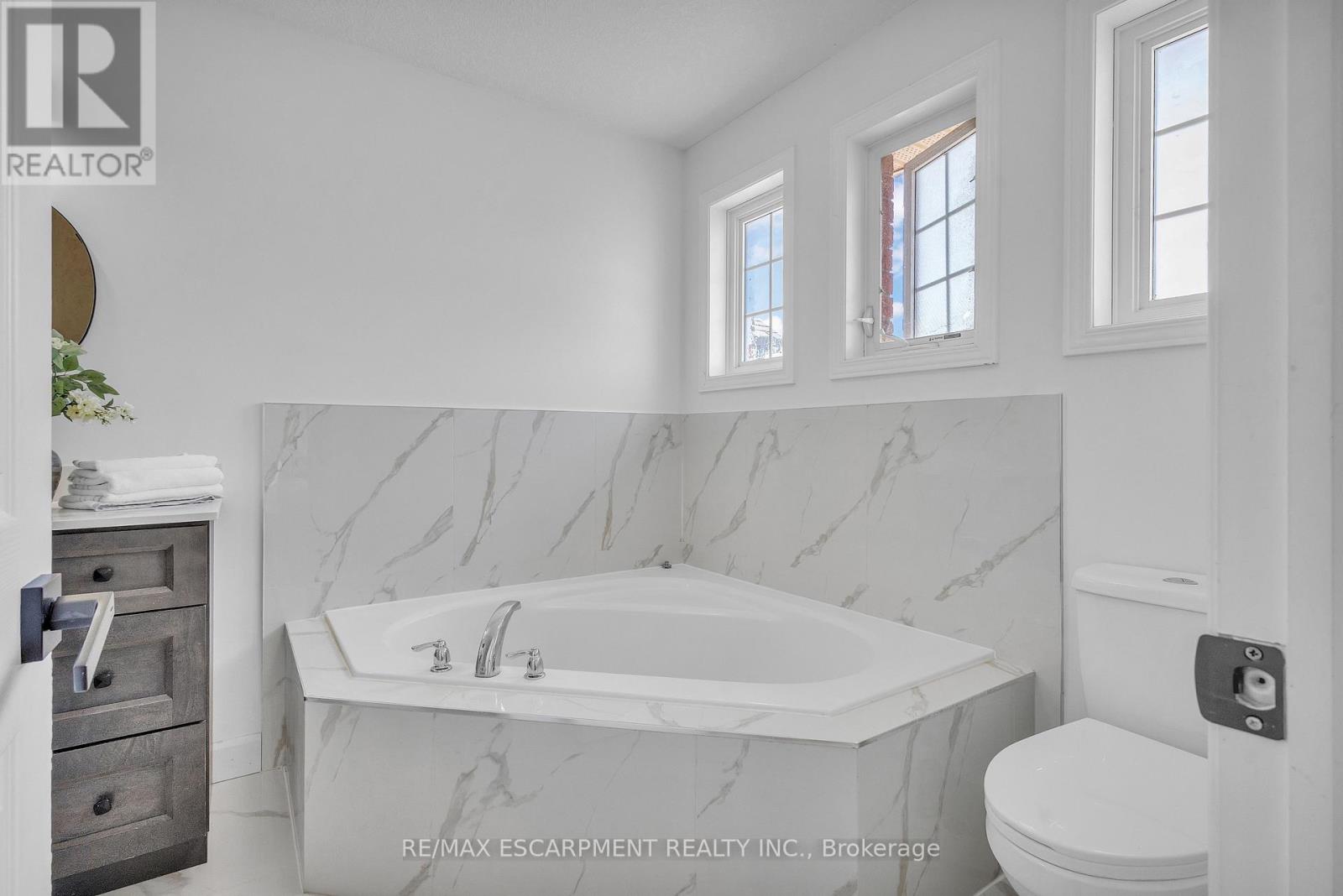 73 Fitzgerald Drive Property Photo 33