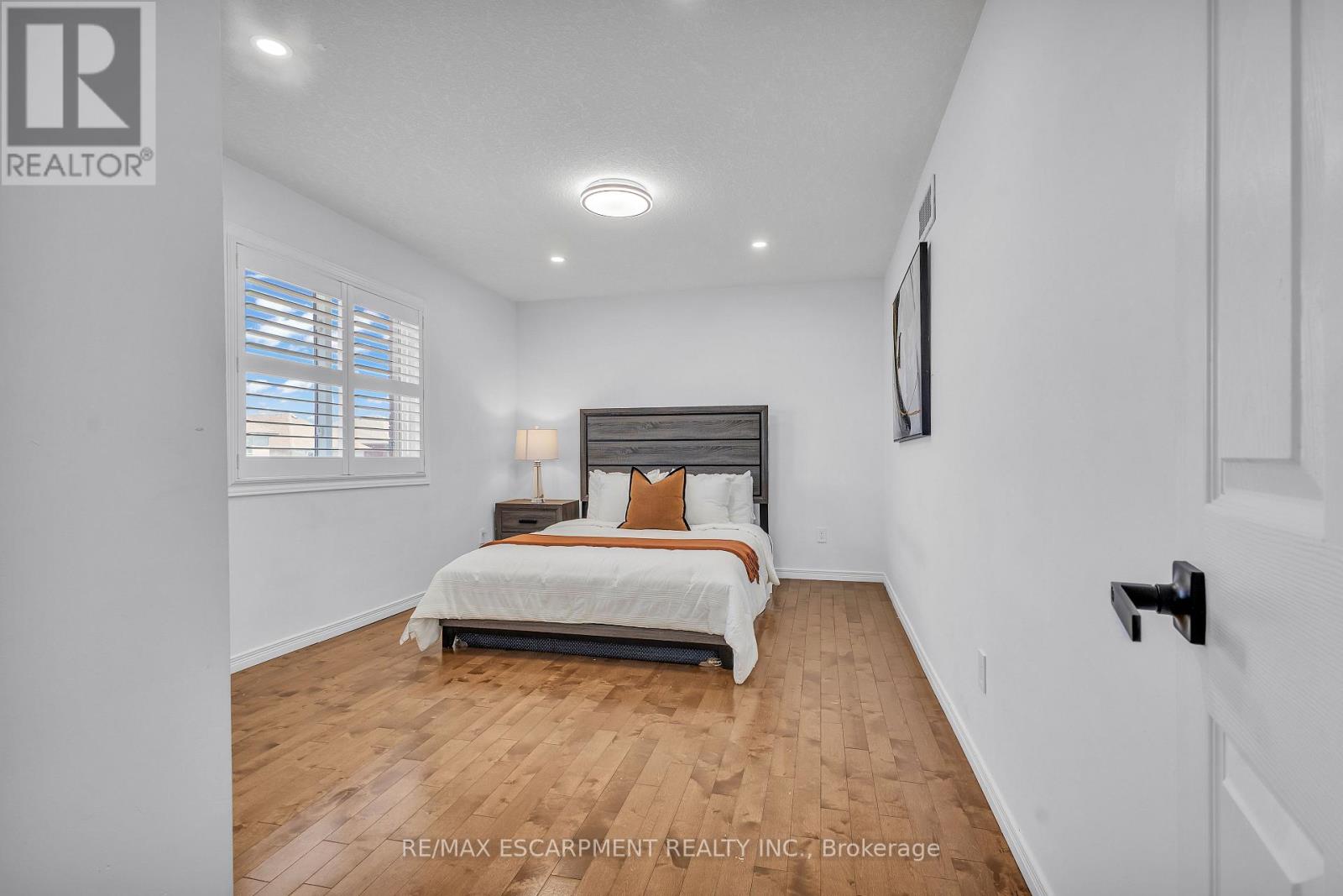 73 Fitzgerald Drive Property Photo 38