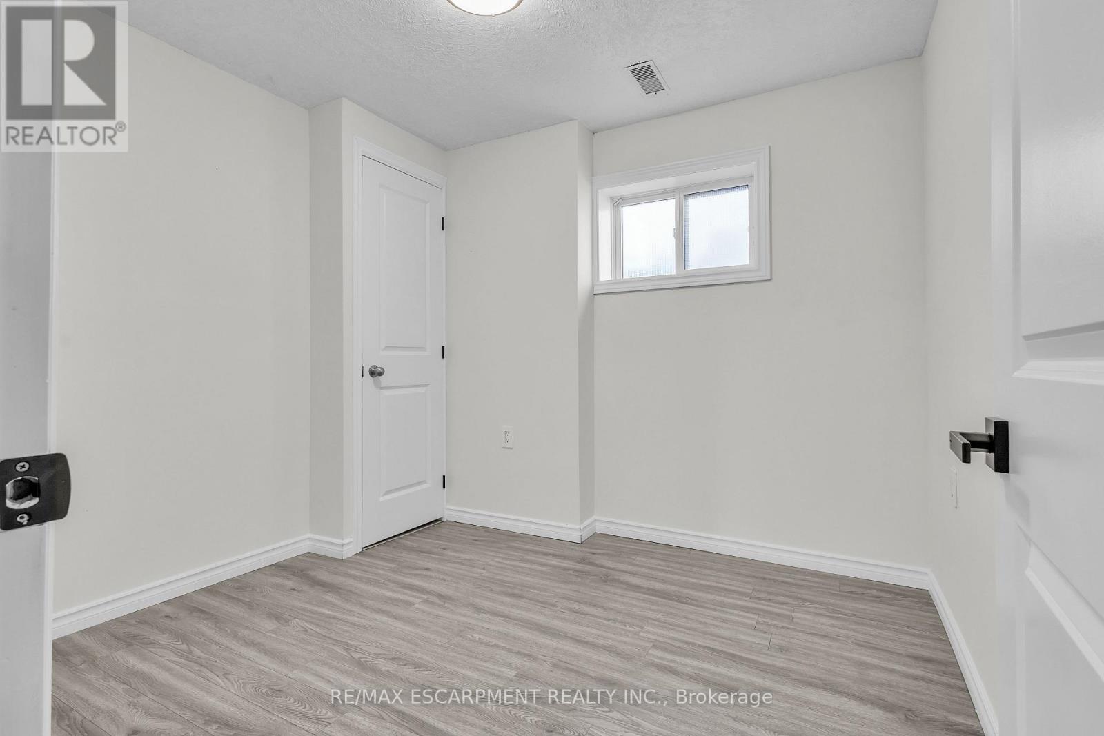 73 Fitzgerald Drive Property Photo 43