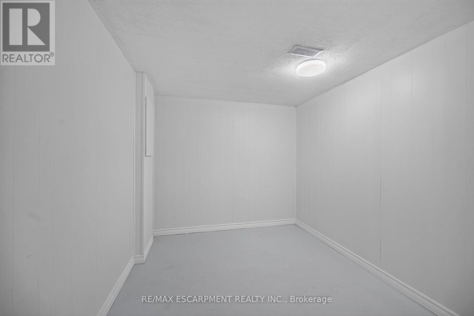 2 - 199 York Road Property Photo 43